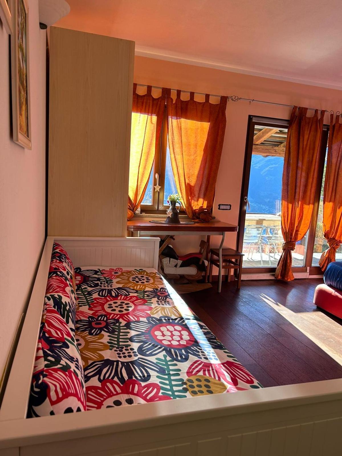 La Stanza Dei Segreti Hotel Aosta Luaran gambar