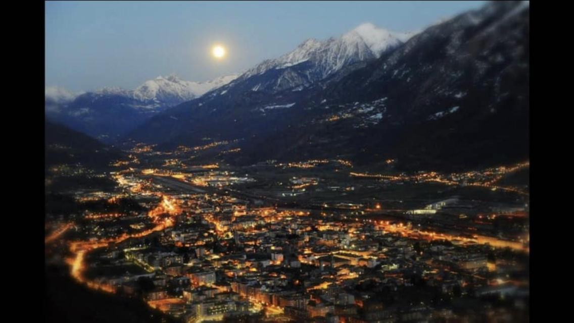 La Stanza Dei Segreti Hotel Aosta Luaran gambar