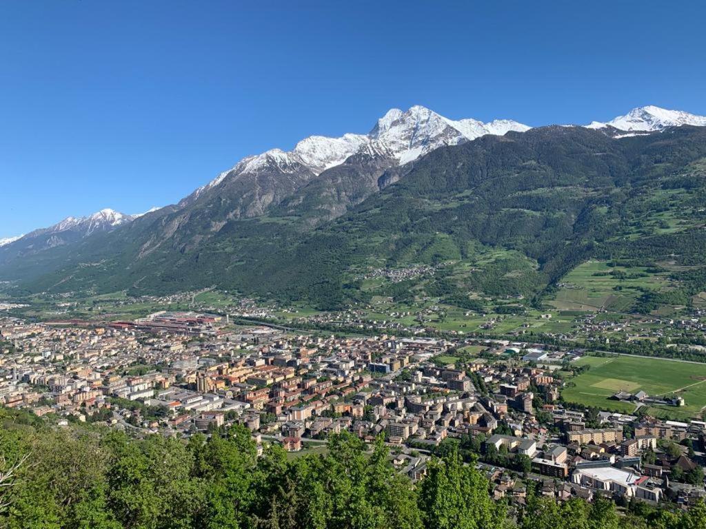 La Stanza Dei Segreti Hotel Aosta Luaran gambar